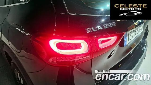 MERCEDES BENZ GLA-Classe H247 GLA220 2021 — photo 9 sur 36