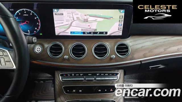 MERCEDES BENZ E-Classe W213 E250 Exclusive 2021 — photo 13 sur 20