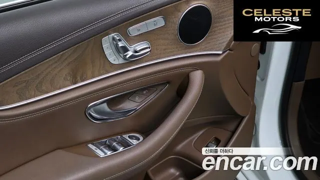 MERCEDES BENZ E-Classe W213 E220d 4MATIC Exclusive 2018 — photo 16 sur 20