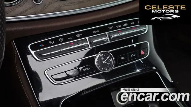 MERCEDES BENZ E-Classe W213 E220d 4MATIC Exclusive 2018 — photo 17 sur 20