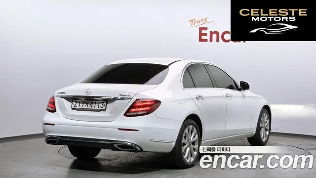 MERCEDES BENZ E-Classe W213 E220d 4MATIC Exclusive 2018 — photo 2 sur 20