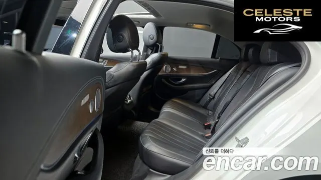MERCEDES BENZ E-Classe W213 E300 4MATIC Exclusive 2018 — photo 12 sur 20