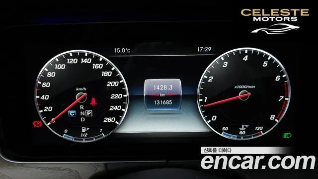 MERCEDES BENZ E-Classe W213 E300 4MATIC Exclusive 2018 — photo 8 sur 20