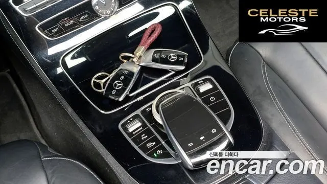 MERCEDES BENZ E-Classe W213 E220d Exclusive 2017 — photo 22 sur 30
