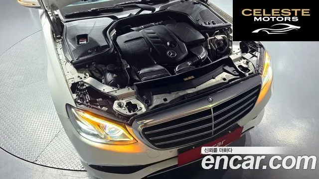 MERCEDES BENZ E-Classe W213 E220d Exclusive 2017 — photo 5 sur 30