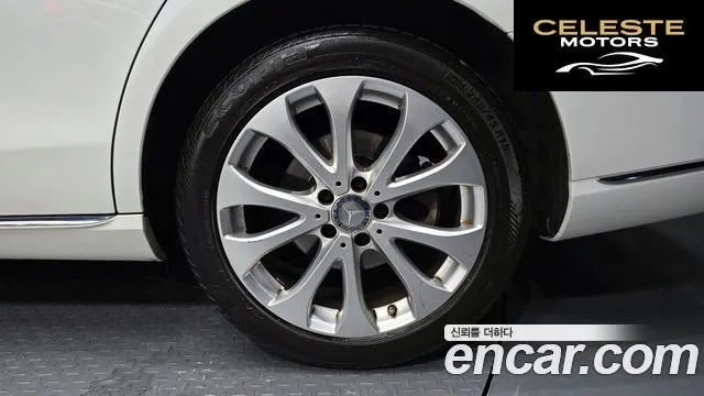 MERCEDES BENZ E-Classe W213 E220d Exclusive 2017 — photo 6 sur 30