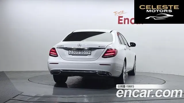 MERCEDES BENZ E-Classe W213 E220d 4MATIC Exclusive 2019 — photo 4 sur 30