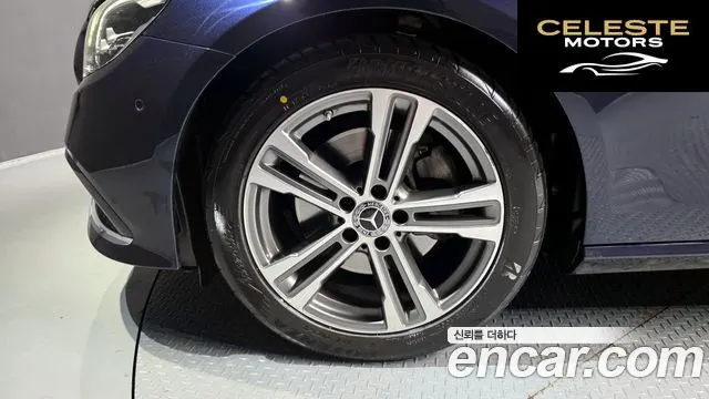 MERCEDES BENZ E-Classe W213 E250 Avantgarde 2023 — photo 5 sur 39