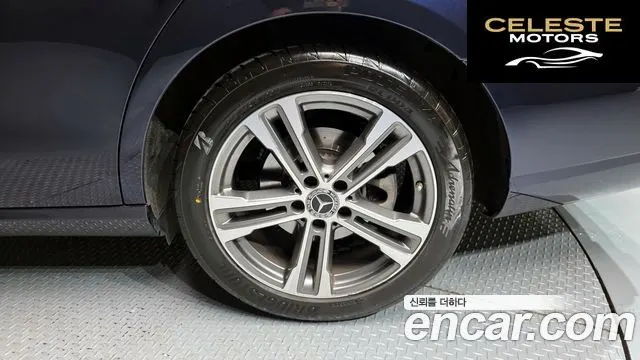 MERCEDES BENZ E-Classe W213 E250 Avantgarde 2023 — photo 7 sur 39
