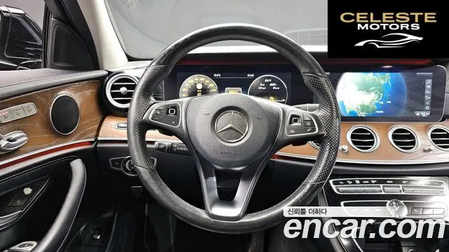 MERCEDES BENZ E-Classe W213 E300 4MATIC Exclusive 2017 — photo 12 sur 20