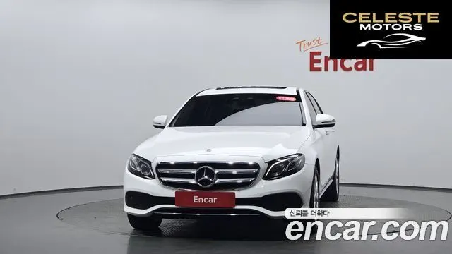MERCEDES BENZ E-Classe W213 E220d Avantgarde 2018 — photo 2 sur 34
