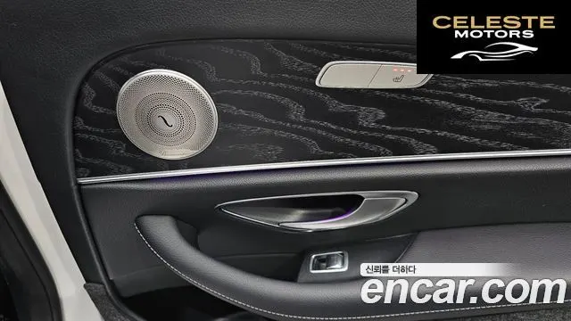 MERCEDES BENZ E-Classe W213 E220d Avantgarde 2018 — photo 32 sur 34