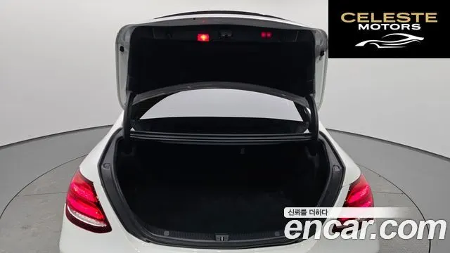 MERCEDES BENZ E-Classe W213 E220d Avantgarde 2018 — photo 27 sur 34