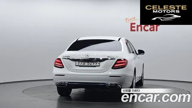 MERCEDES BENZ E-Classe W213 E220d Avantgarde 2018 — photo 3 sur 34