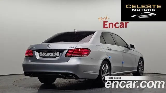 MERCEDES BENZ E-Classe W212 E220 CDI Avantgarde 2014 — photo 2 sur 20
