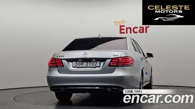 MERCEDES BENZ E-Classe W212 E220 CDI Avantgarde 2014 — photo 4 sur 20