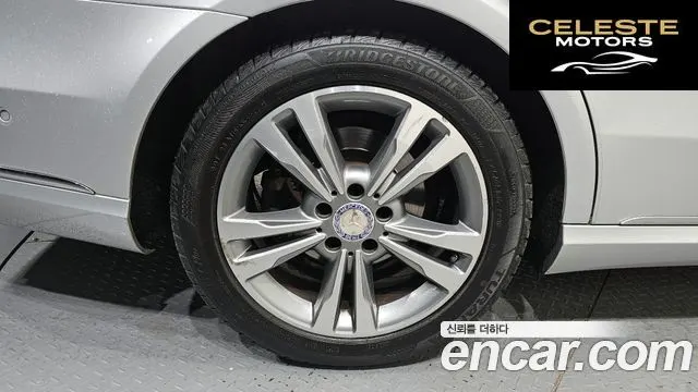 MERCEDES BENZ E-Classe W212 E220 CDI Avantgarde 2014 — photo 5 sur 20