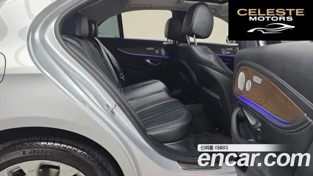 MERCEDES BENZ E-Classe W213 E300 4MATIC Exclusive 2020 — photo 12 sur 20