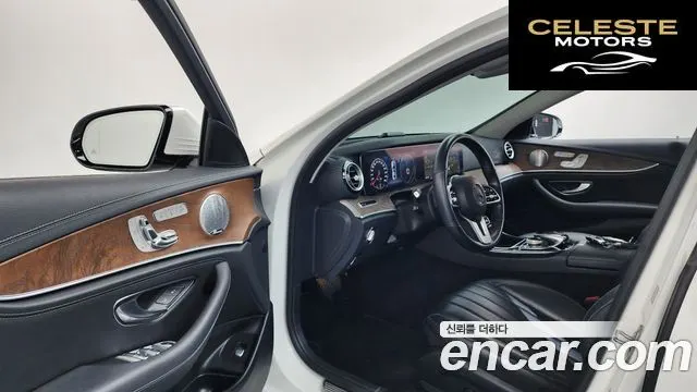 MERCEDES BENZ E-Classe W213 E300 4MATIC Exclusive 2019 — photo 10 sur 37