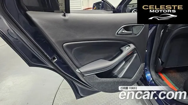 MERCEDES BENZ GLA-Classe X156 GLA220 Premium 2018 — photo 15 sur 30