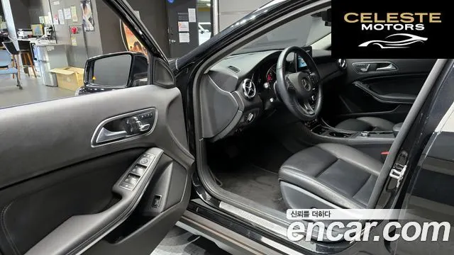MERCEDES BENZ GLA-Classe X156 GLA220 2019 — photo 13 sur 30