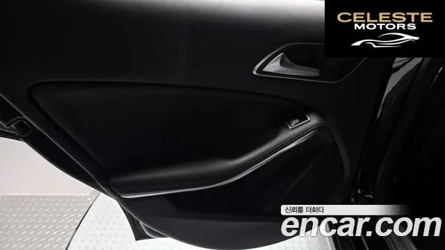 MERCEDES BENZ GLA-Classe X156 GLA220 2019 — photo 15 sur 30