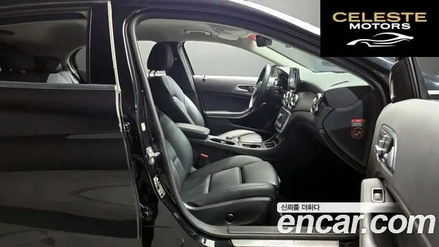 MERCEDES BENZ GLA-Classe X156 GLA220 2019 — photo 17 sur 30