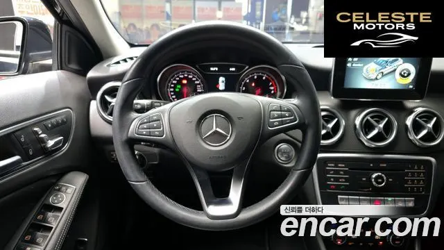 MERCEDES BENZ GLA-Classe X156 GLA220 2019 — photo 19 sur 30