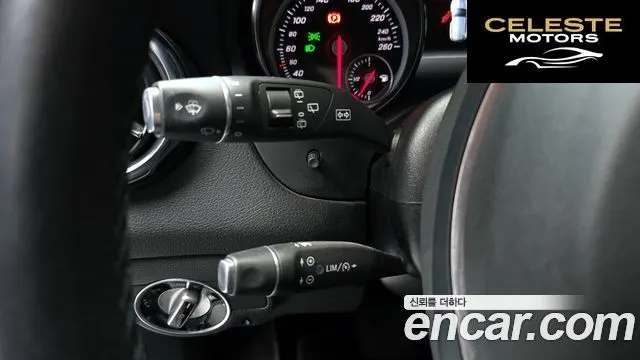 MERCEDES BENZ GLA-Classe X156 GLA220 2019 — photo 24 sur 30