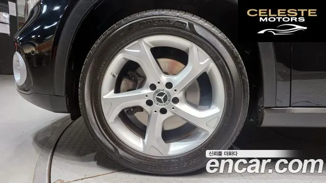 MERCEDES BENZ GLA-Classe X156 GLA220 2019 — photo 5 sur 30
