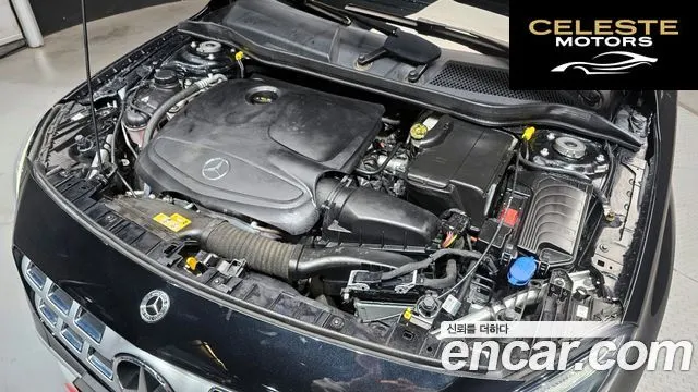 MERCEDES BENZ GLA-Classe X156 GLA220 2019 — photo 6 sur 30