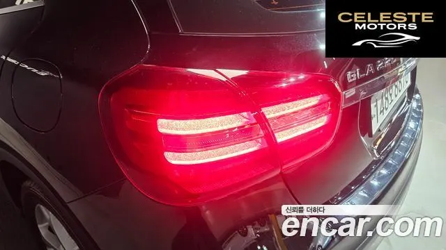 MERCEDES BENZ GLA-Classe X156 GLA220 2019 — photo 9 sur 30