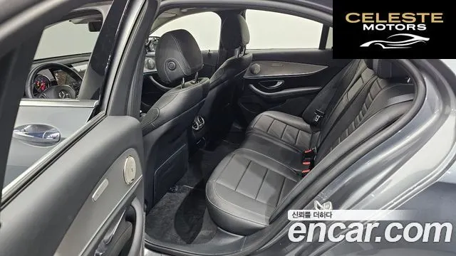 MERCEDES BENZ E-Classe W213 E200 Avantgarde 2018 — photo 17 sur 30