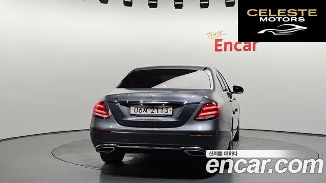 MERCEDES BENZ E-Classe W213 E200 Avantgarde 2018 — photo 4 sur 30