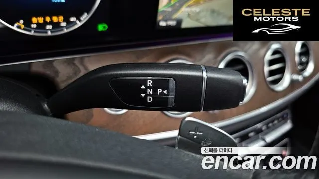 MERCEDES BENZ E-Classe W213 E300 Exclusive 2018 — photo 12 sur 36