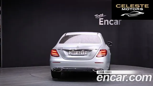 MERCEDES BENZ E-Classe W213 E300 Exclusive 2018 — photo 4 sur 36