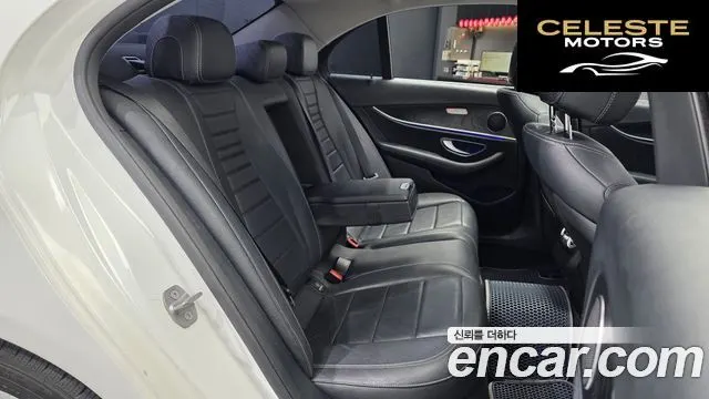 MERCEDES BENZ E-Classe W213 E220d Avantgarde 2017 — photo 12 sur 20