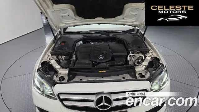 MERCEDES BENZ E-Classe W213 E220d Avantgarde 2017 — photo 6 sur 20