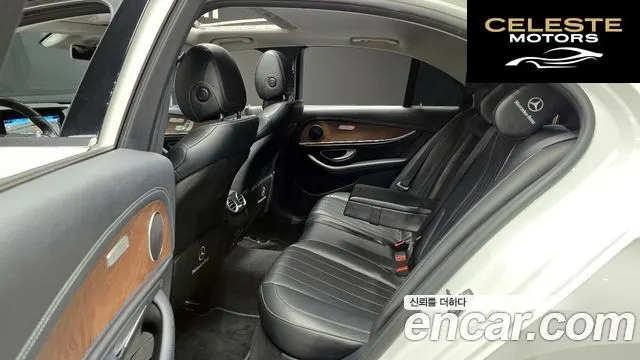 MERCEDES BENZ E-Classe W213 E220d Exclusive 2017 — photo 16 sur 30