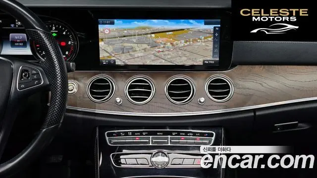 MERCEDES BENZ E-Classe W213 E220d Exclusive 2017 — photo 21 sur 30