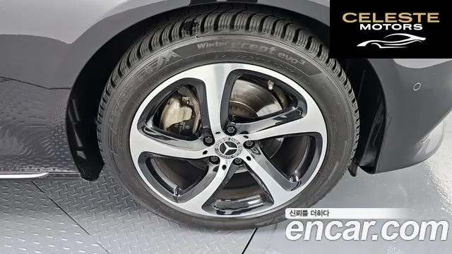MERCEDES BENZ E-Classe W213 E250 Avantgarde 2020 — photo 7 sur 30