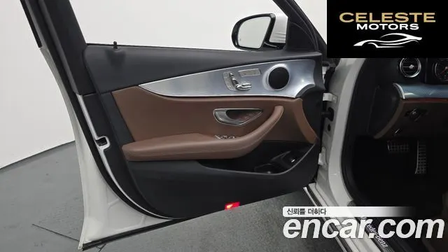 MERCEDES BENZ E-Classe W213 E250 Avantgarde 2020 — photo 32 sur 33