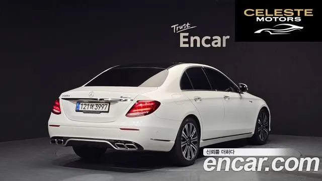 MERCEDES BENZ E-Classe W213 E220d Avantgarde 2017 — photo 2 sur 26