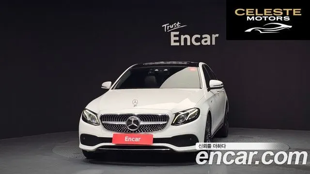 MERCEDES BENZ E-Classe W213 E220d Avantgarde 2017 — photo 3 sur 26