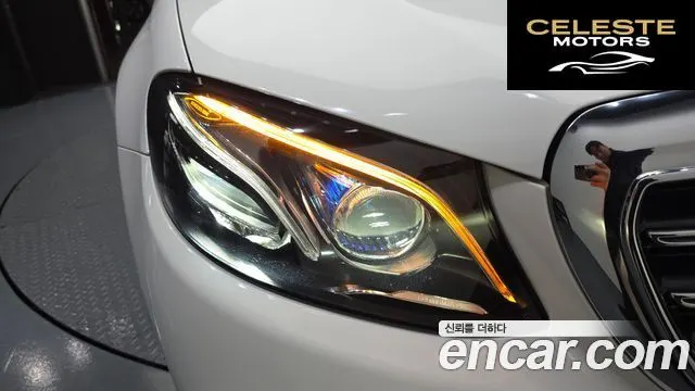 MERCEDES BENZ E-Classe W213 E220d 4MATIC Exclusive 2019 — photo 8 sur 30