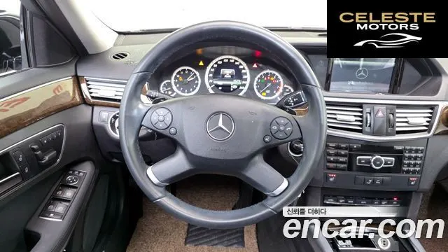 MERCEDES BENZ E-Classe W212 E200 CGI 2013 — photo 13 sur 20