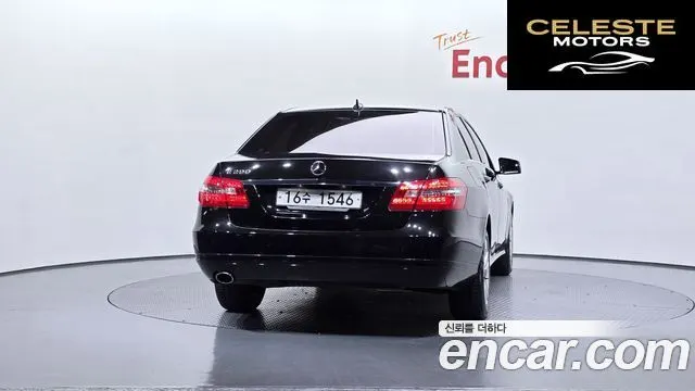 MERCEDES BENZ E-Classe W212 E200 CGI 2013 — photo 4 sur 20