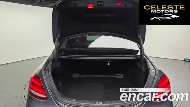 MERCEDES BENZ E-Classe W213 E220d 4MATIC Exclusive 2017 — photo 20 sur 20