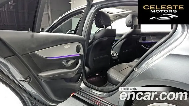 MERCEDES BENZ E-Classe W213 E200 Avantgarde 2017 — photo 11 sur 26