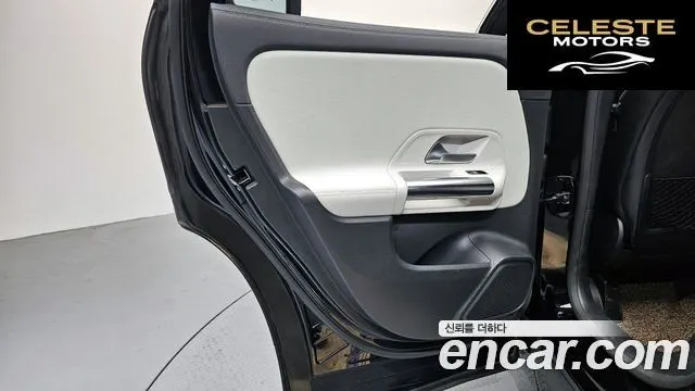 MERCEDES BENZ GLA-Classe H247 GLA250 4MATIC 2021 — photo 15 sur 30
